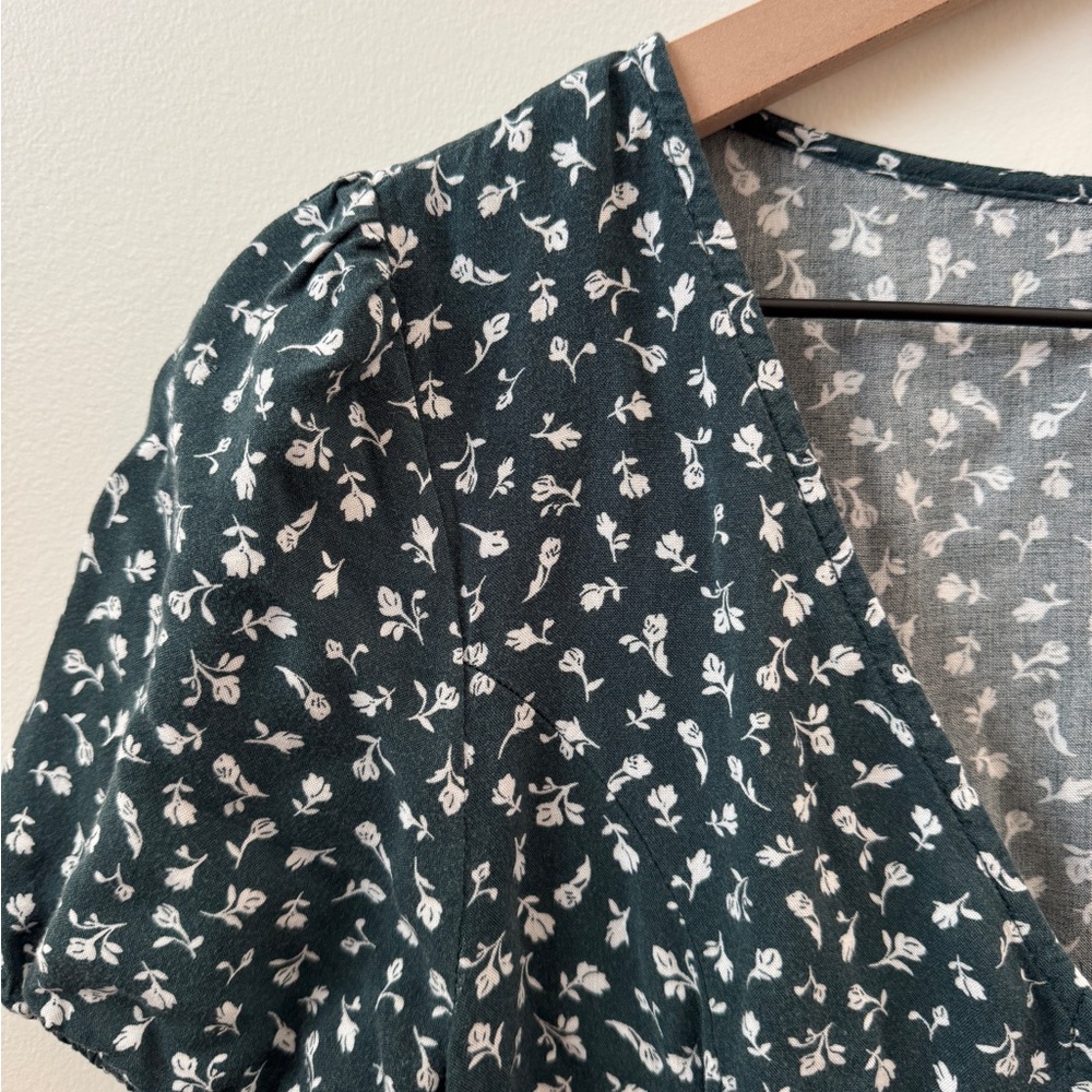 Floral Green Short Sleeve Dress - Picture 5 of 6